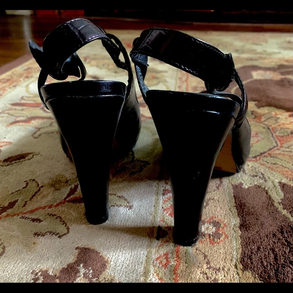 DollHouse sling back 4” pumps - Picture 3 of 5